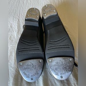 Women’s Tap Shoes